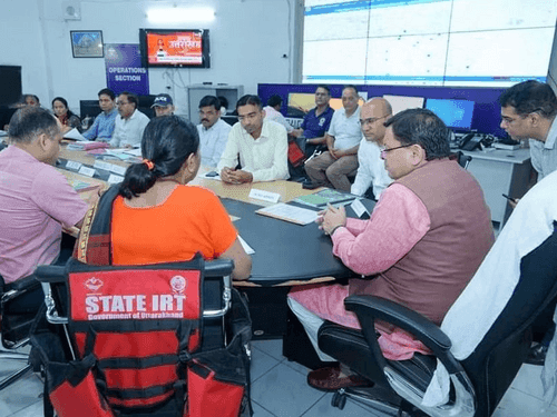 Image for सीएम धामी ने आपदा कन्ट्रोल रूम पहुंचकर प्रदेश भर में जारी बारिश की स्थिति की ली जानकारी