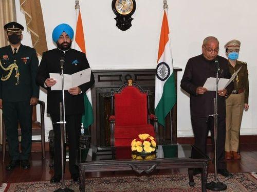 Image for बंशीधर भगत को राज्यपाल गुरमीत सिंह ने दिलाई शपथ