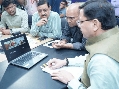Image for सीएम धामी ने प्रदेश के विभिन्न क्षेत्रों में हो रही अतिवृष्टि की जानकारी ली