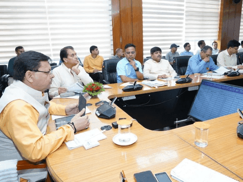 Image for सीएम धामी ने राजस्व प्राप्ति के संबंध में ली बैठक