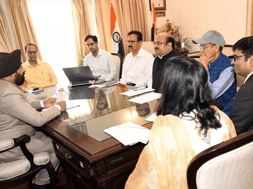Image for राज्यपाल गुरमीत सिंह ने इन्वेस्टर्स समिट के आयोजन की तैयारियों के संबंध में ली बैठक