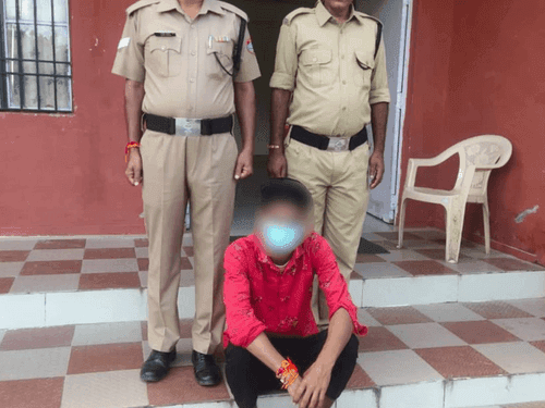 Image for अवैध तरीके से शराब पिलाने/बेचने पर दुकान संचालक गिरफ्तार