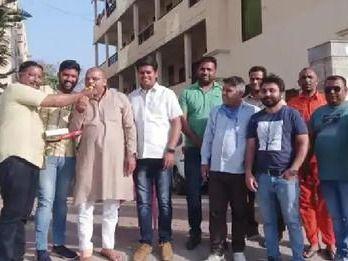 Image for धामी के मुख्यमंत्री बनने पर कांग्रेस नेताओं ने मनाया जश्न