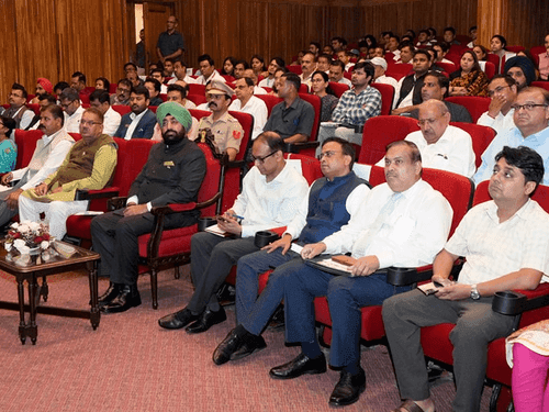 Image for राजभवन में ‘प्लास्टिक से जंग’ कार्यशाला का किया गया आयोजन