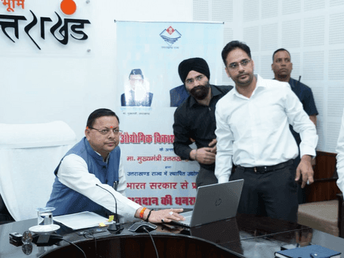 सीएम धामी ने भारत सरकार से प्राप्त अनुदान धनराशि का किया डिजिटल स्थानान्तरण