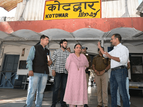 विधानसभा अध्यक्ष श्रीमती ऋतु खण्डूरी ने सार्वजनिक सुविधाओं का किया निरीक्षण