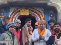 Image for कुमार विश्वास ने किए बद्री-केदार के दर्शन