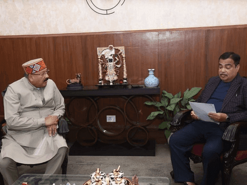 Image for कैबिनेट मंत्री सतपाल महाराज ने केंद्रीय सड़क परिवहन राजमार्ग मंत्री नितिन गडकरी से की मुलाकात