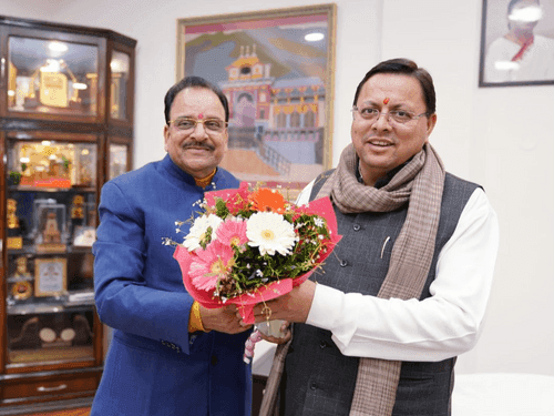 केन्द्रीय रक्षा एवं पर्यटन राज्य मंत्री अजय भट्ट ने सीएम धामी से की भेंट