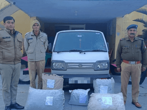 अल्मोड़ा पुलिस ने 49.548 किलोग्राम गांजा के साथ वाहन किया सीज