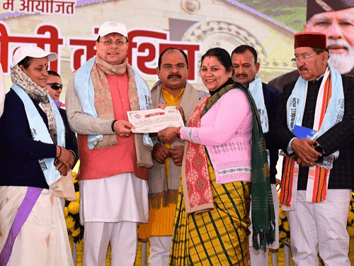 सीएम धामी ने जनपद रुद्रप्रयाग में 27140 योजनाओं का किया लोकार्पण एवं शिलान्यास