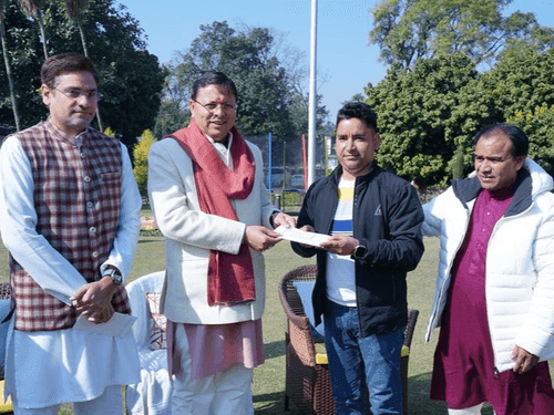 सीएम धामी ने अभ्यर्थियों को प्रदान किये नियुक्ति पत्र