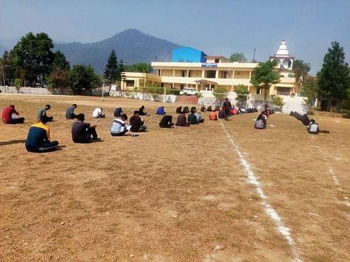 पुलिस लाइन बागेश्वर में आगामी पुलिस भर्ती हेतु निशुल्क शारीरिक प्रशिक्षण के साथ-साथ कराई गई लिखित परीक्षा की तैयारी