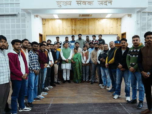 सीएम धामी ने ब्लड डोनेशन कैम्प का किया शुभारम्भ