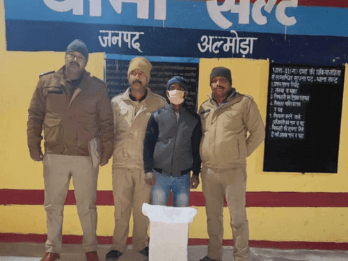 Image for अल्मोड़ा पुलिस द्वारा शराब बेचने वालों के विरुद्ध ताबड़तोड़ कार्यवाही
