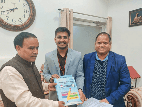 Image for आम जनमानस ने कैबिनेट मंत्री डाॅ0 धन सिंह रावत को कराया अपनी समस्याओं से अवगत