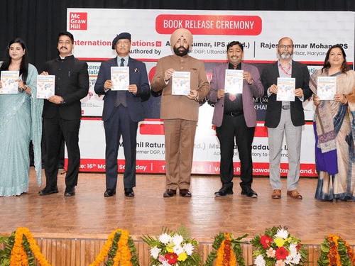 राज्यपाल गुरमीत सिंह ने ‘इंटरनेशनल रिलेशन्स’ पुस्तक का किया विमोचन