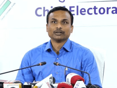 Image for अपर मुख्य निर्वाचन अधिकारी ने मीडिया सेंटर में की प्रेस ब्रीफिंग