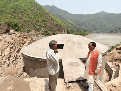 Image for कैबिनेट मंत्री डाॅ0 धन सिंह रावत ने यहां निर्माणाधीन कार्यों का किया निरीक्षण