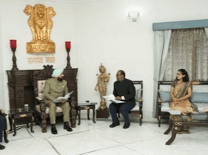 राज्यपाल गुरमीत सिंह ने ‘उत्तराखंड लोकसभा चुनाव-2024’ पुस्तक का किया विमोचन