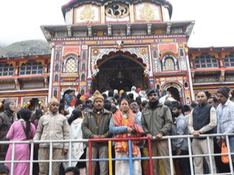 बदरीनाथ धाम पहुंची कैबिनेट मंत्री रेखा आर्य