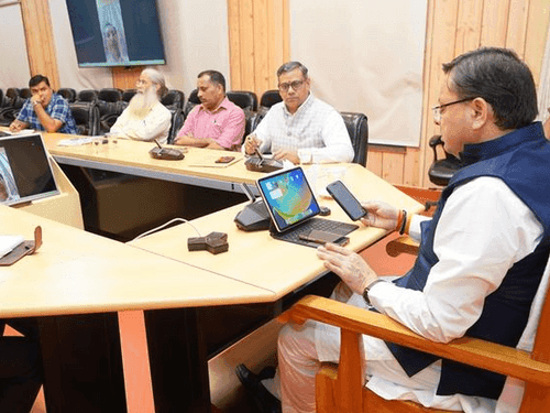 Image for सीएम धामी ने भारी बारिश के बाद विभिन्न स्थानों पर परिस्थिति की ली जानकारी