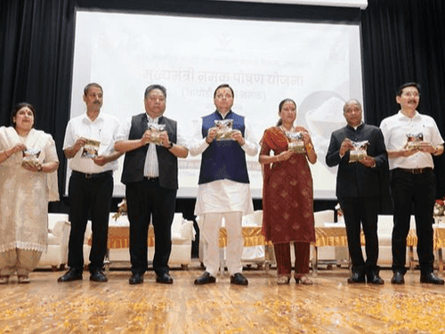 सीएम धामी ने ‘मुख्यमंत्री नमक पोषण योजना’ का किया शुभारंभ