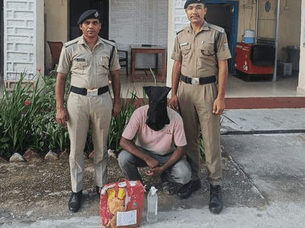 Image for 5 लीटर कच्ची शराब के साथ अभियुक्त गिरफ्तार