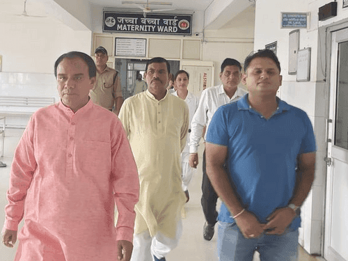Image for स्वास्थ्य मंत्री डाॅ0 रावत ने राजकीय बेस अस्पताल, कोटद्वार का किया औचक निरीक्षण