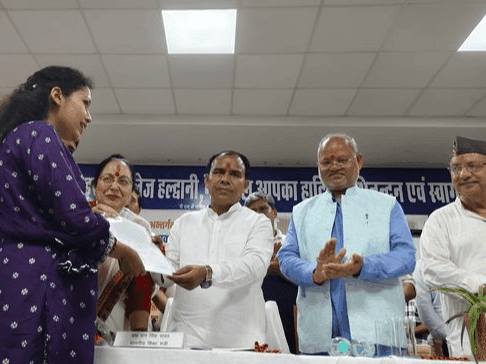 शिक्षा मंत्री डाॅ0 रावत ने 48 सहायक अध्यापक को वितरण किया नियुक्ति पत्र