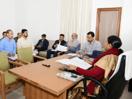 विधानसभा भवन गैरसैंण में व्यय वित्त समिति की बैठक की गई आयोजित