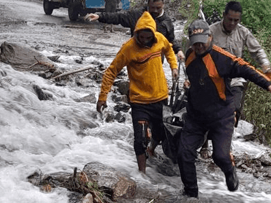 Image for मलबे में फंसे 4 लोगों को रेस्क्यू टीमों ने सकुशल निकाला बाहर