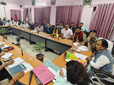 Image for मंत्री डाॅ0 रावत ने बैकुंठ चतुर्दशी मेले की तैयारियों के संबंध में की बैठक