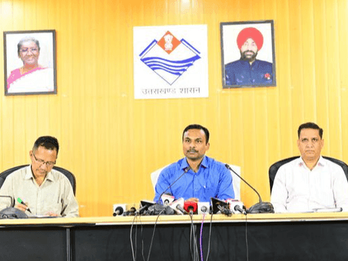 अपर मुख्य निर्वाचन अधिकारी ने पत्रकार वार्ता को किया संबोधित