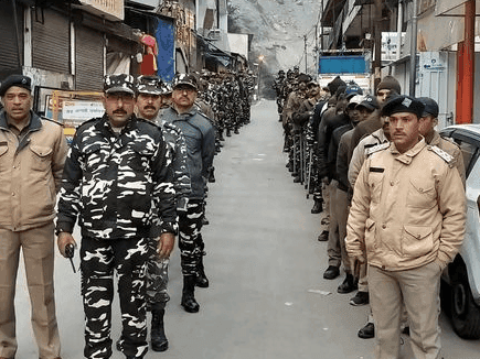 Image for रूद्रप्रयाग पुलिस द्वारा कस्बा सोनप्रयाग तथा कस्बा सीतापुर में किया गया फ्लैग मार्च