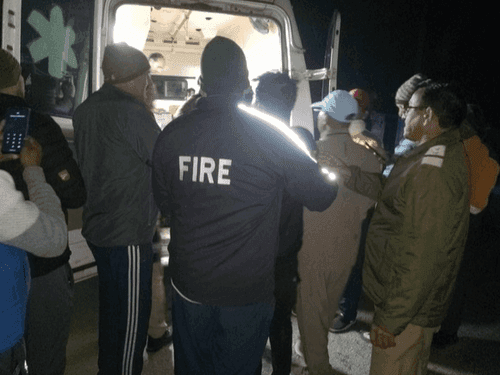 Image for खाई में गिरी जीप, पुलिस द्वारा किया गया रेस्क्यू