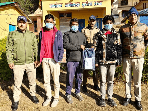 उत्तरकाशी पुलिस ने 02 किलो 16 ग्राम चरस के साथ अभियुक्त किया गिरफ्तार