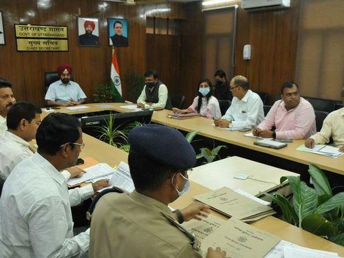 Image for मुख्य सचिव डॉ. एस. एस. संधु ने प्रदेश में बनाई जाने वाली नई पार्किंग प्रोजेक्ट्स की प्रगति की समीक्षा की