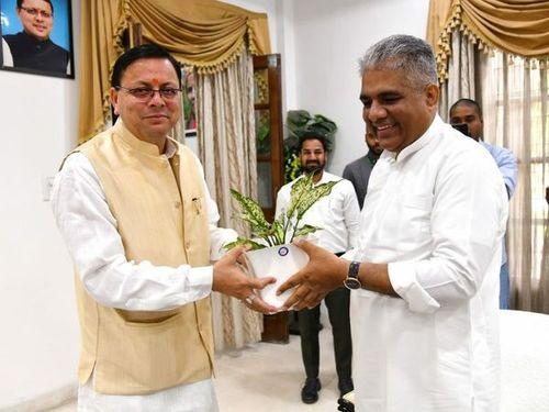 Image for सीएम धामी ने केन्द्रीय श्रम, सेवायोजन, वन, पर्यावरण एवं जलवायु परिवर्तन मंत्री श्री भूपेंद्र यादव से भेंट की