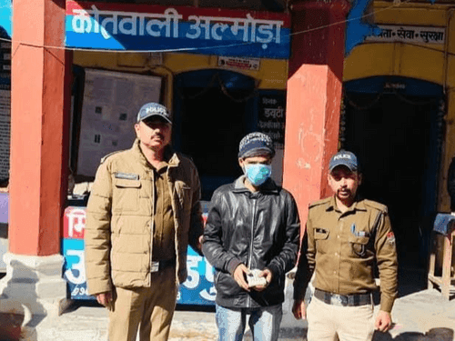 Image for अल्मोड़ा पुलिस ने 5.31 ग्राम की स्मैक के साथ तस्कर किया गिरफ्तार