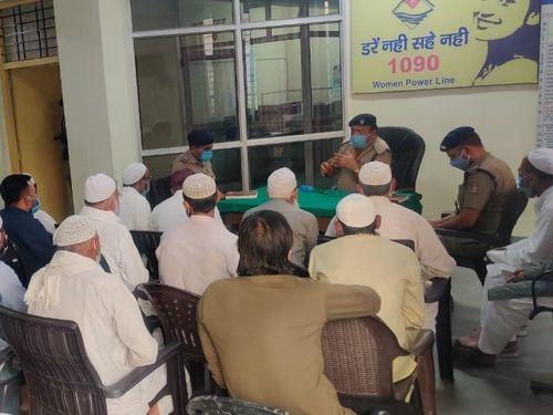 Image for आगामी ईद को लेकर पुलिस मुस्तैद, आयोजित की गोष्ठियां
