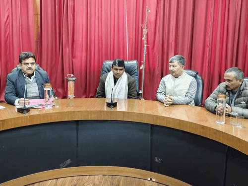 Education Minister Dr Rawat held a review meeting of the Education Department