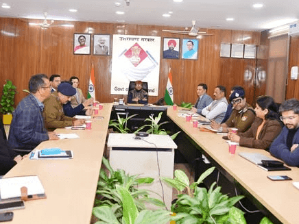Image for मुख्य सचिव श्रीमती राधा रतूड़ी ने अधिकारियों संग की समीक्षा बैठक