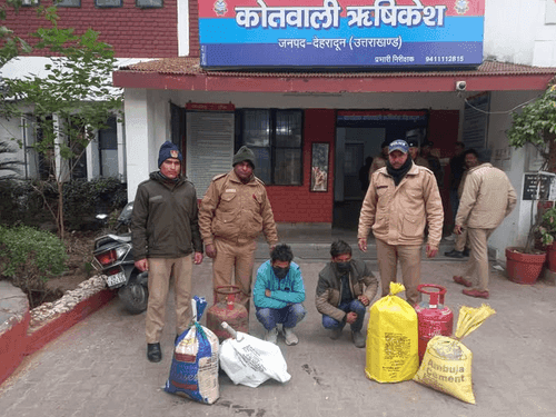 Image for दून पुलिस ने चोरी की ज्वैलरी और अन्य सामान के साथ अभियुक्त किया गिरफ्तार