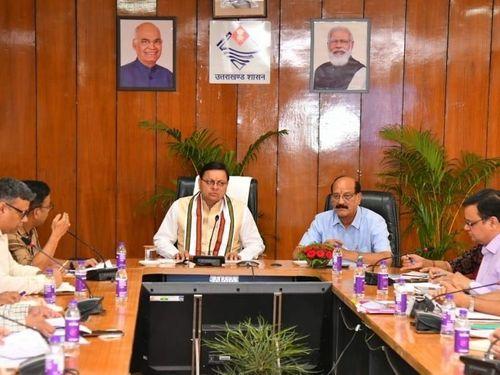 Image for सीएम धामी ने वनाग्नि की रोकथाम के संबंध में समीक्षा बैठक ली