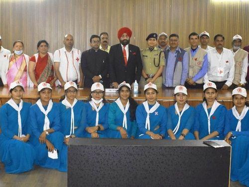 राज्यपाल श्री गुरमीत सिंह ने चमोली में पूर्व सैनिकों से मुलाकात कर उनकी समस्याएं सुनी