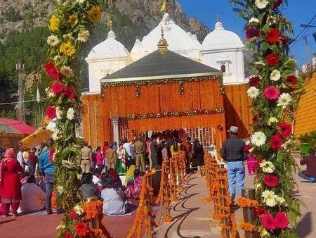 Image for खुल गए गंगोत्री और यमुनोत्री धाम के कपाट, चारधाम यात्रा शुरू