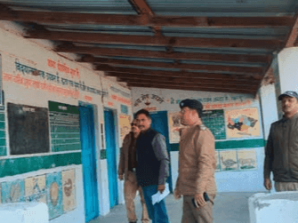 उत्तरकाशी पुलिस द्वारा मतदान केन्द्रों का किया गया भौतिक निरीक्षण