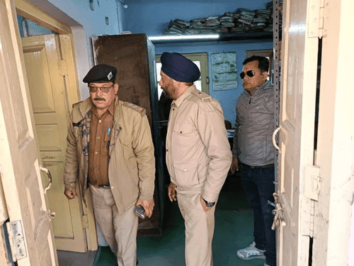 एएसपी अल्मोड़ा द्वारा पोलिंग बूथों का किया गया निरीक्षण