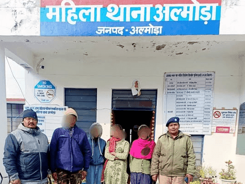 Image for अल्मोड़ा पुलिस ने दो नाबालिग बालिकाओं को किया सकुशल रेस्क्यू